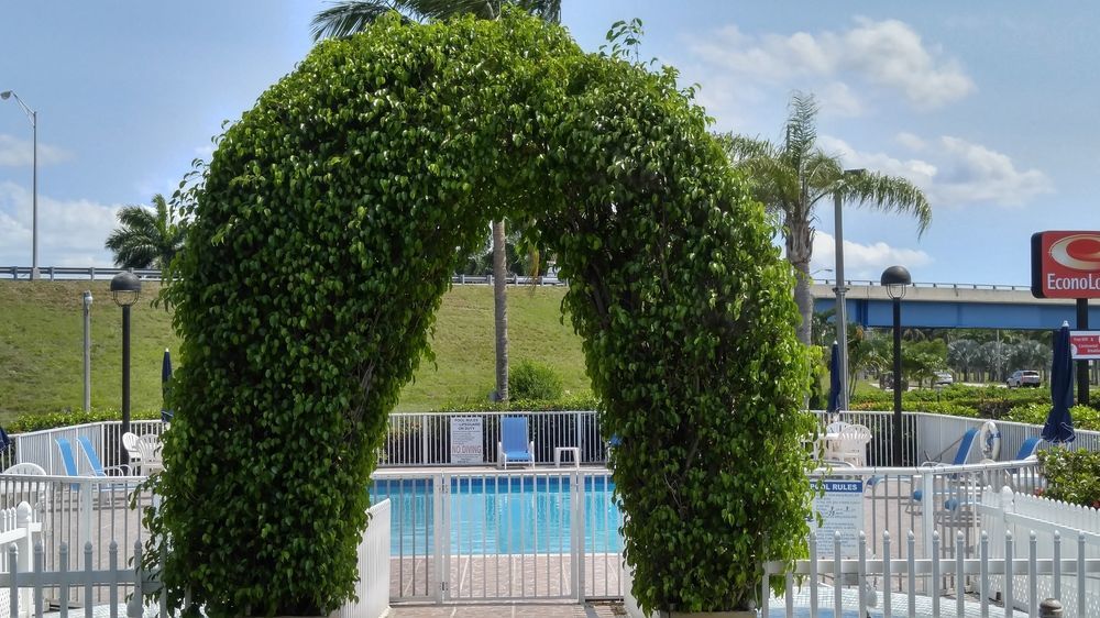 Belmont Inn & Suites Florida City Extérieur photo