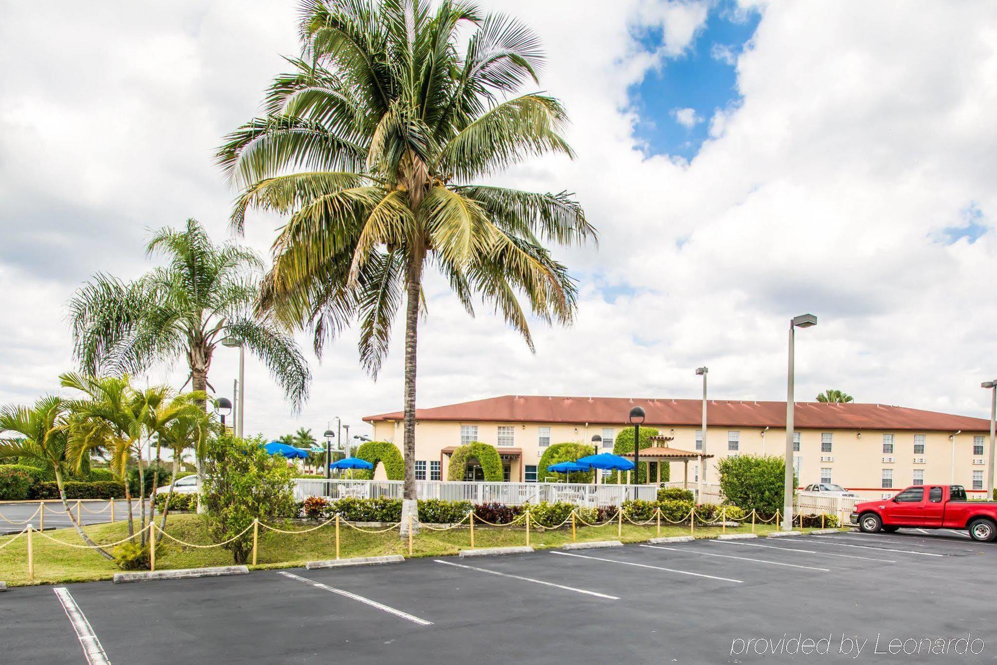 Belmont Inn & Suites Florida City Extérieur photo